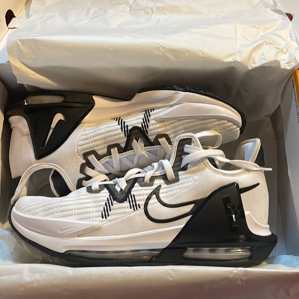 New in the box! LeBron Witness VI Basketball Shoes